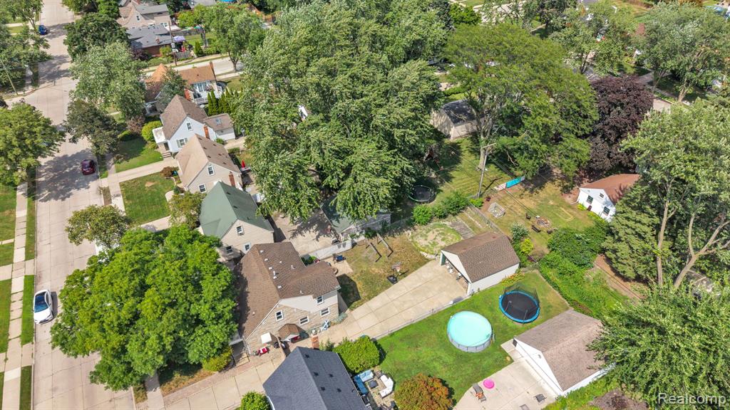 main property photo 15