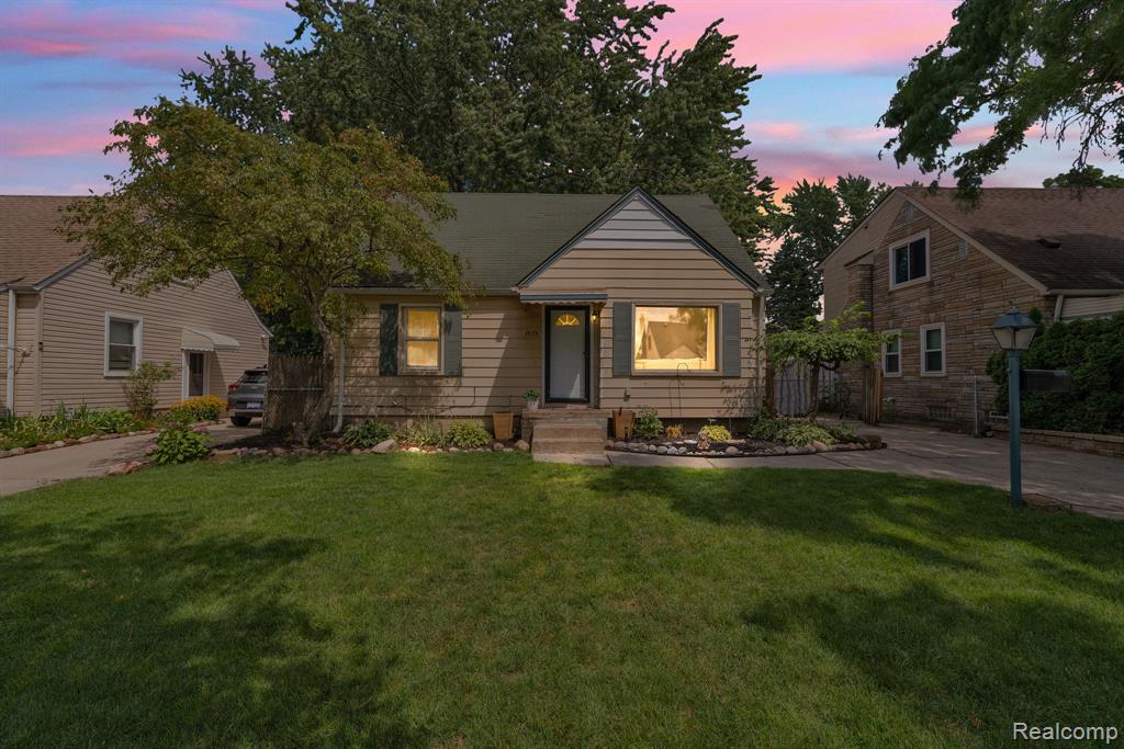 main property photo 4