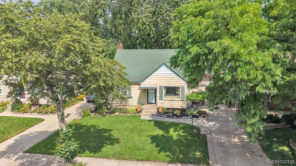 main property photo 6
