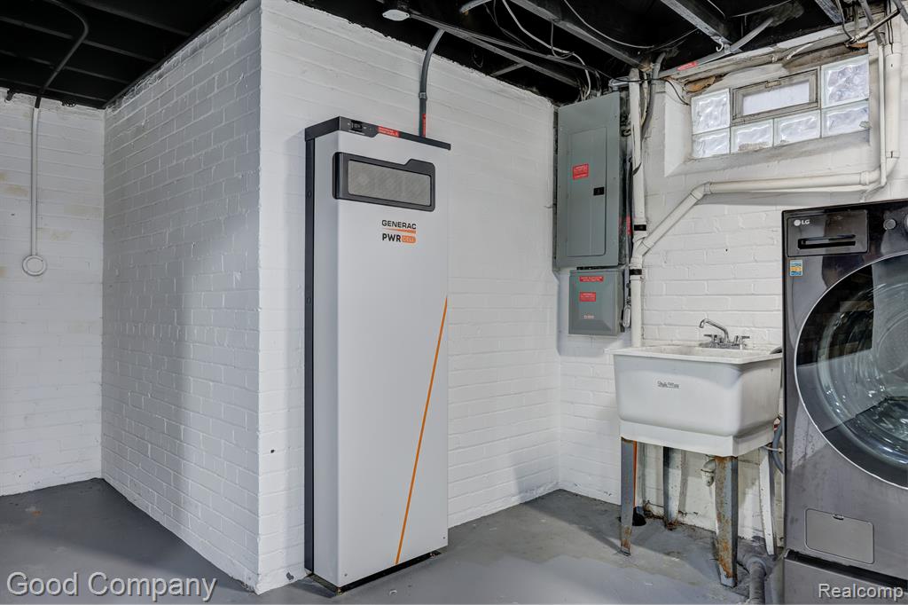 main property photo 49
