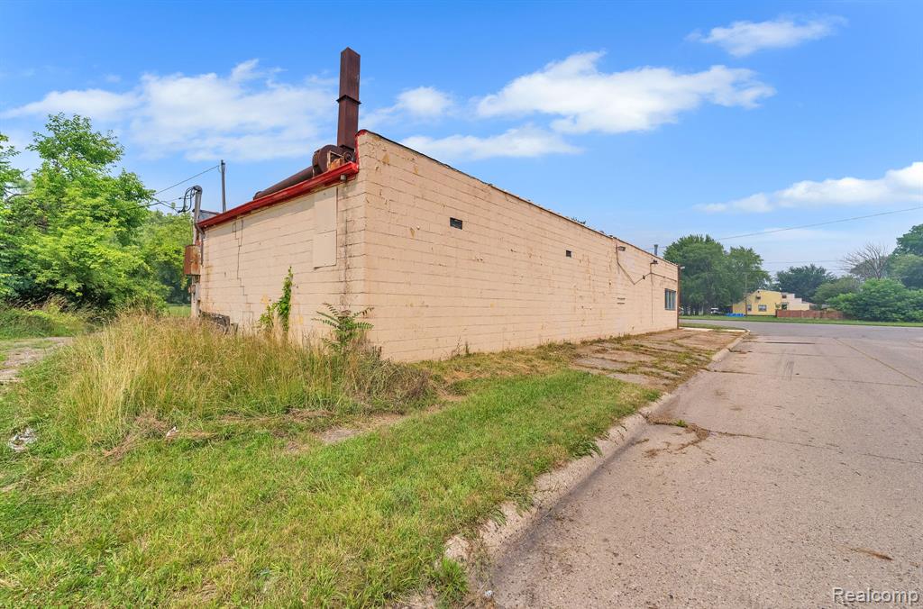 main property photo 19