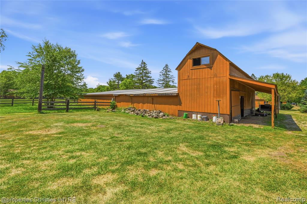 main property photo 47