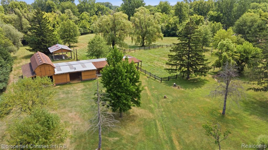 main property photo 75