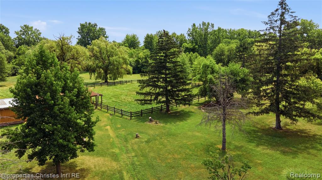 main property photo 77
