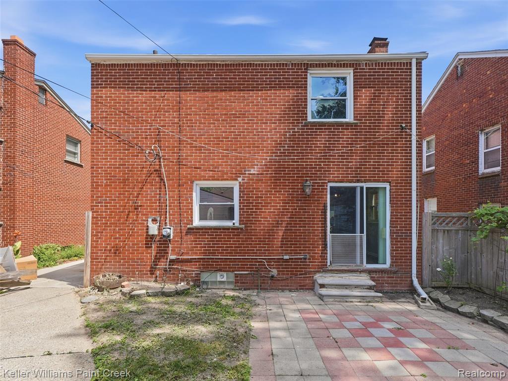 main property photo 30
