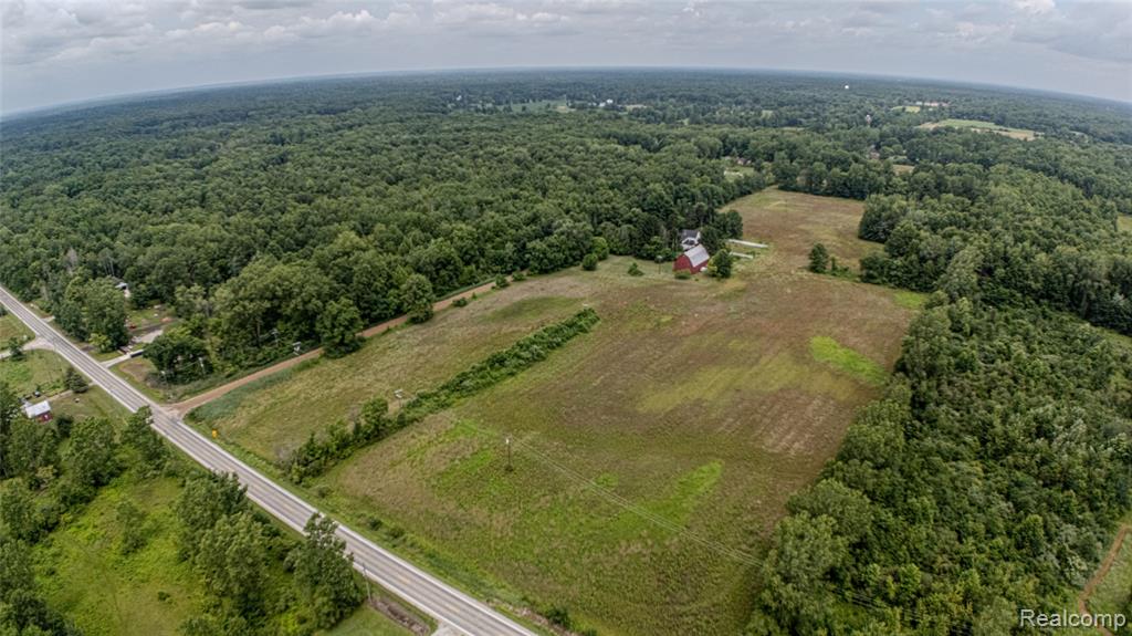 main property photo 6
