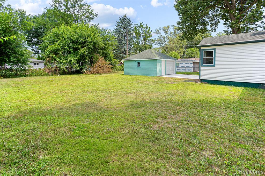 main property photo 19