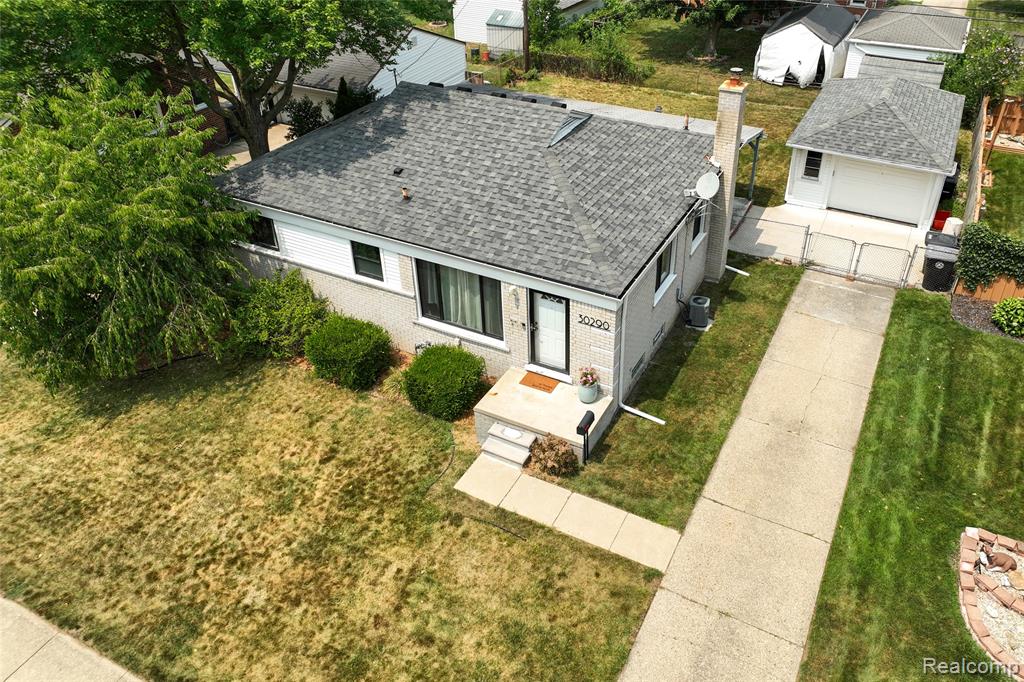 main property photo 21