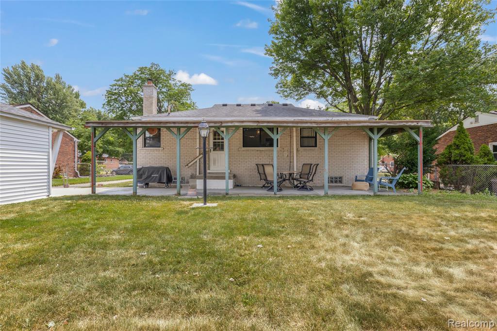 main property photo 3