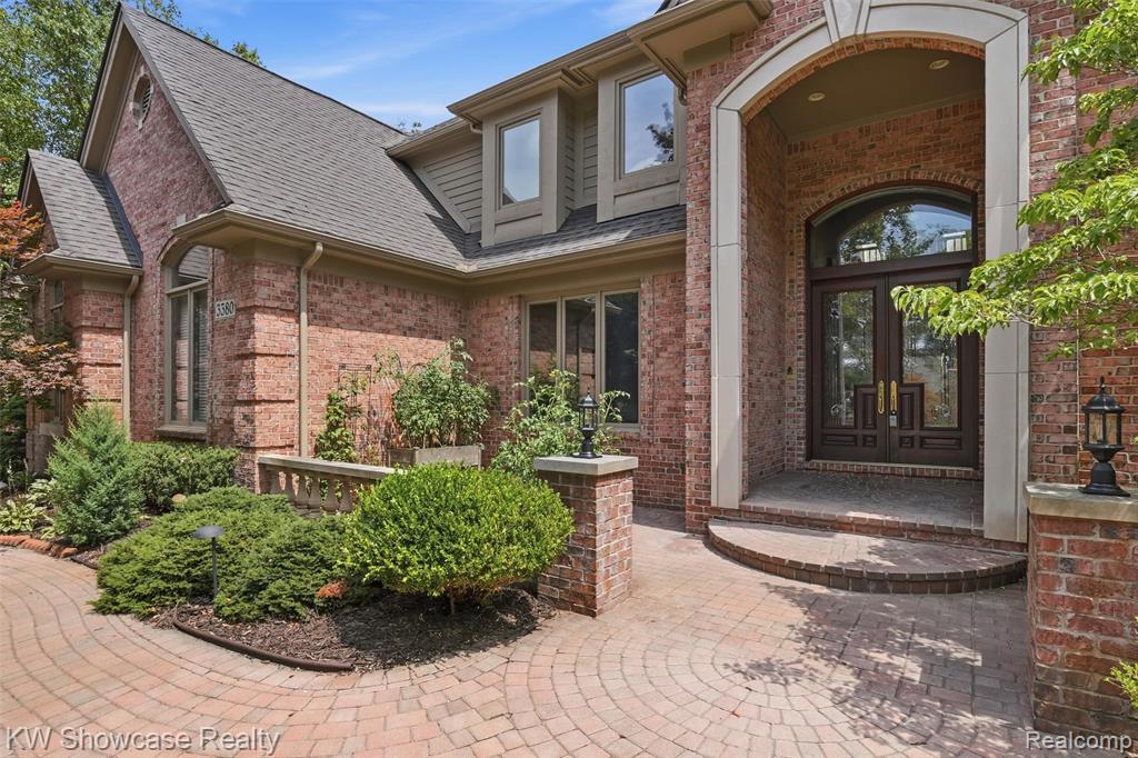 main property photo 6