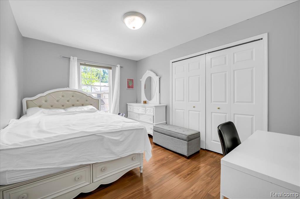 property viewer photo 14
