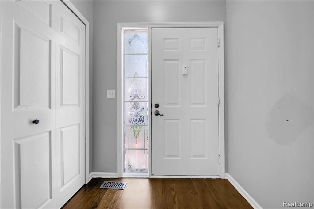 property viewer photo 3