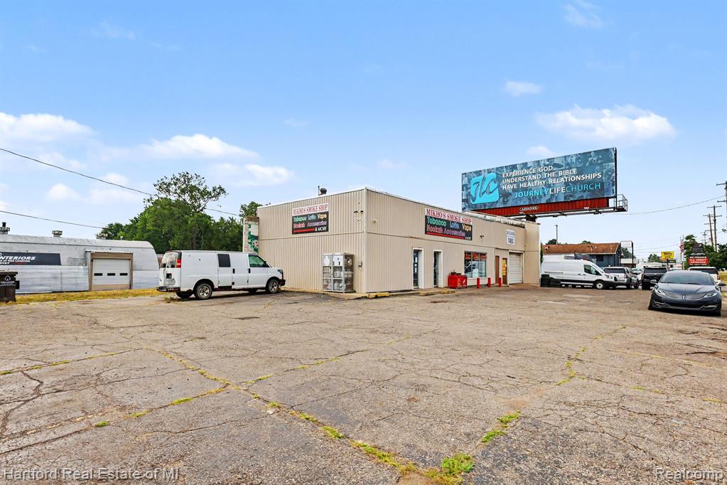 main property photo 6
