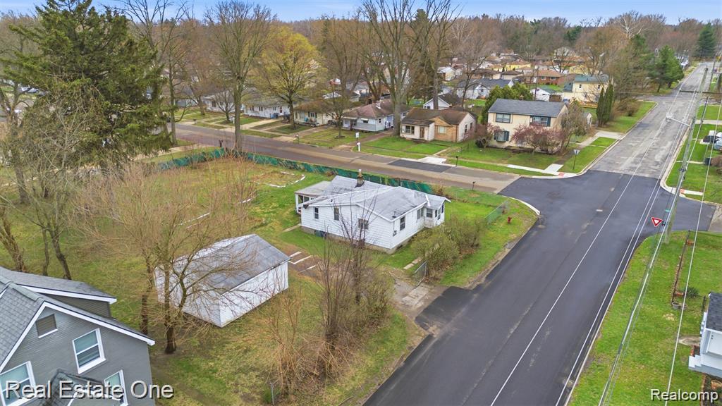 main property photo 17
