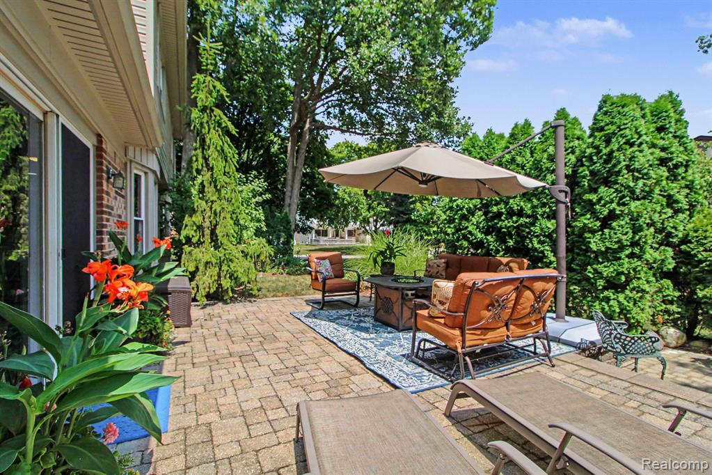 main property photo 24