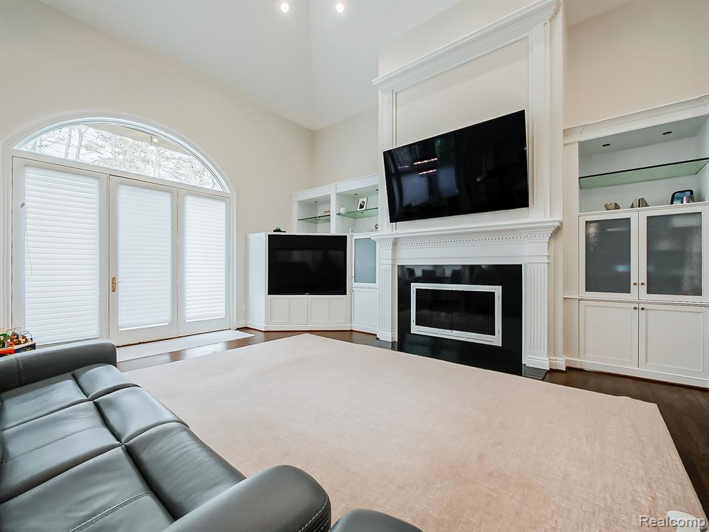 property viewer photo 15