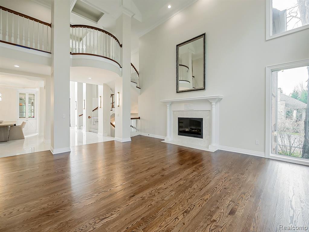property viewer photo 4