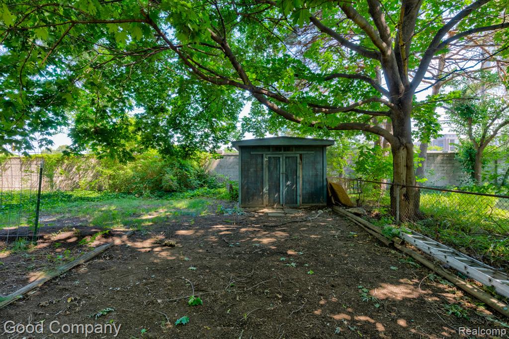 main property photo 72