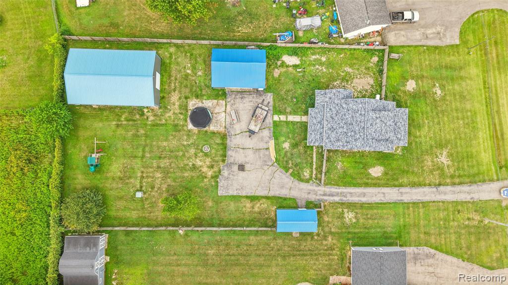 main property photo 41