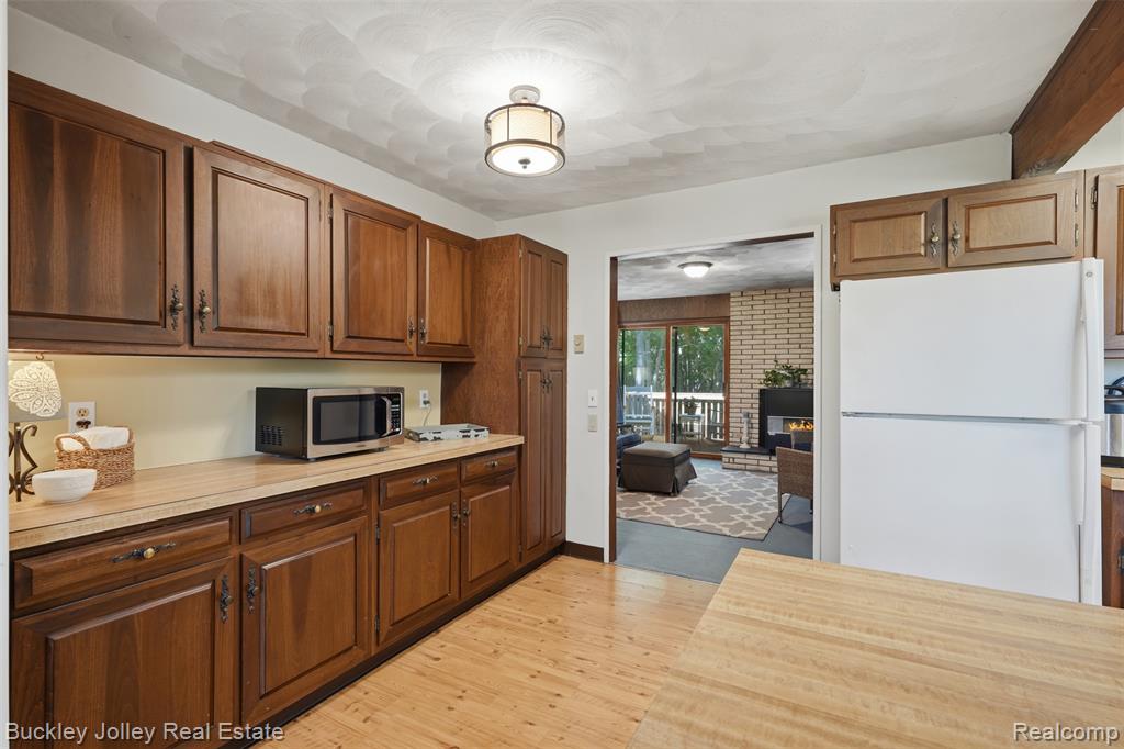 property viewer photo 6