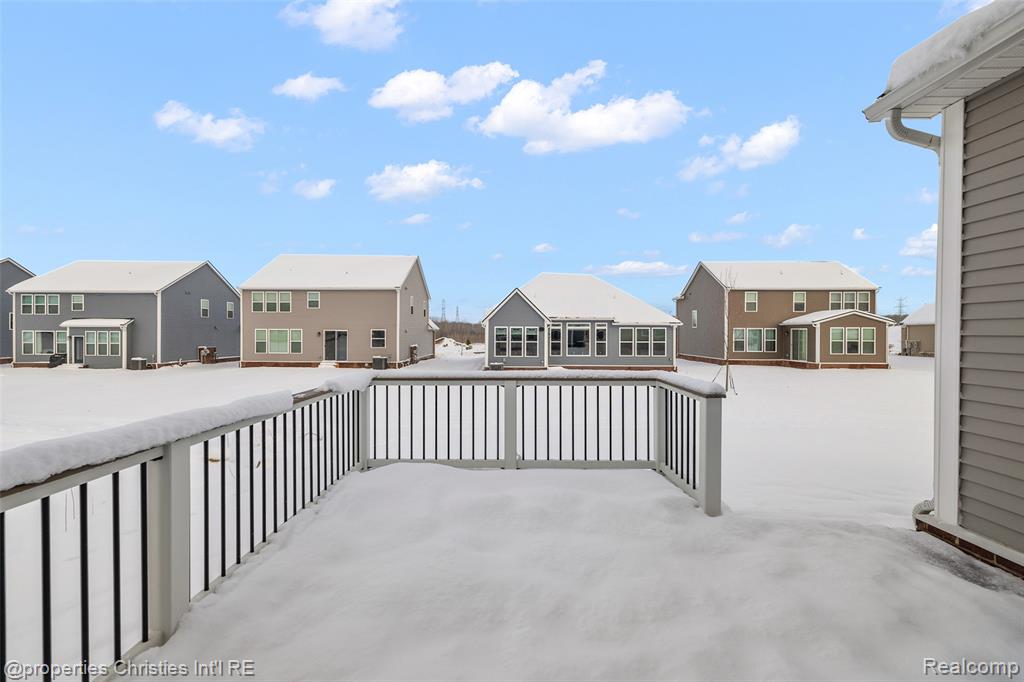 main property photo 50