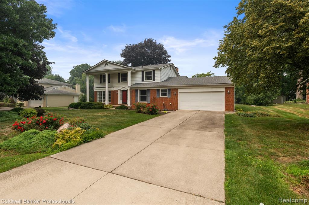 main property photo 45