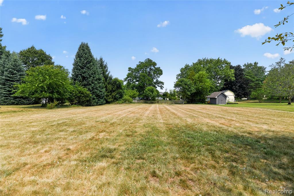 main property photo 50