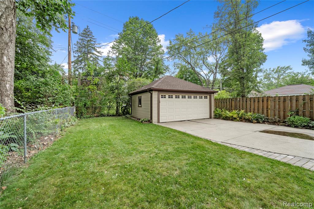 main property photo 63
