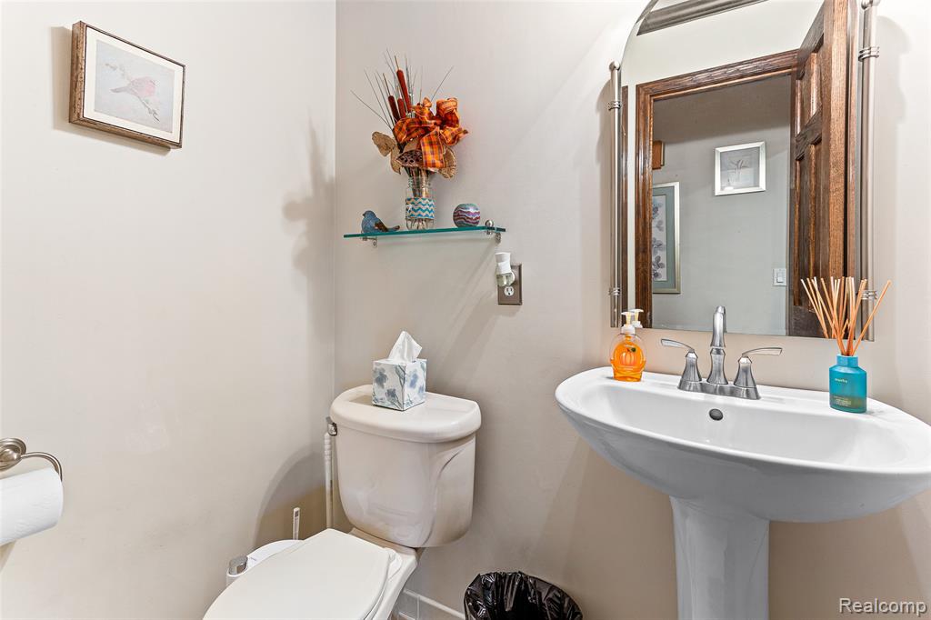 main property photo 12