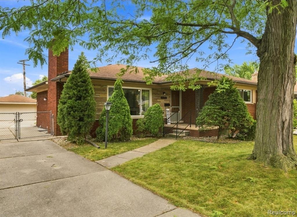 main property photo 23