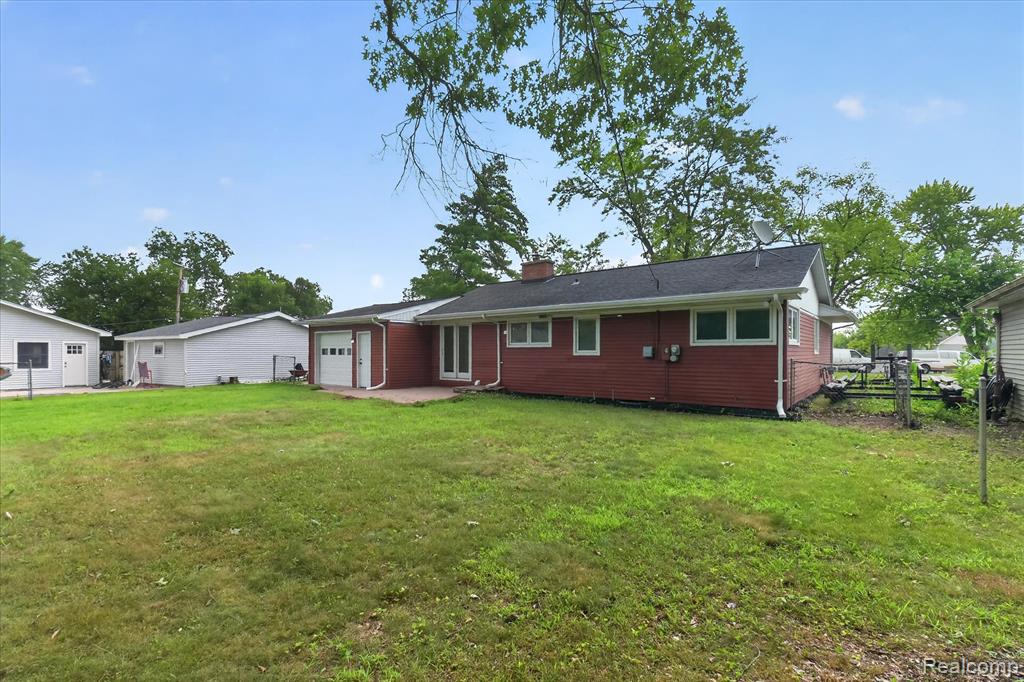 main property photo 39