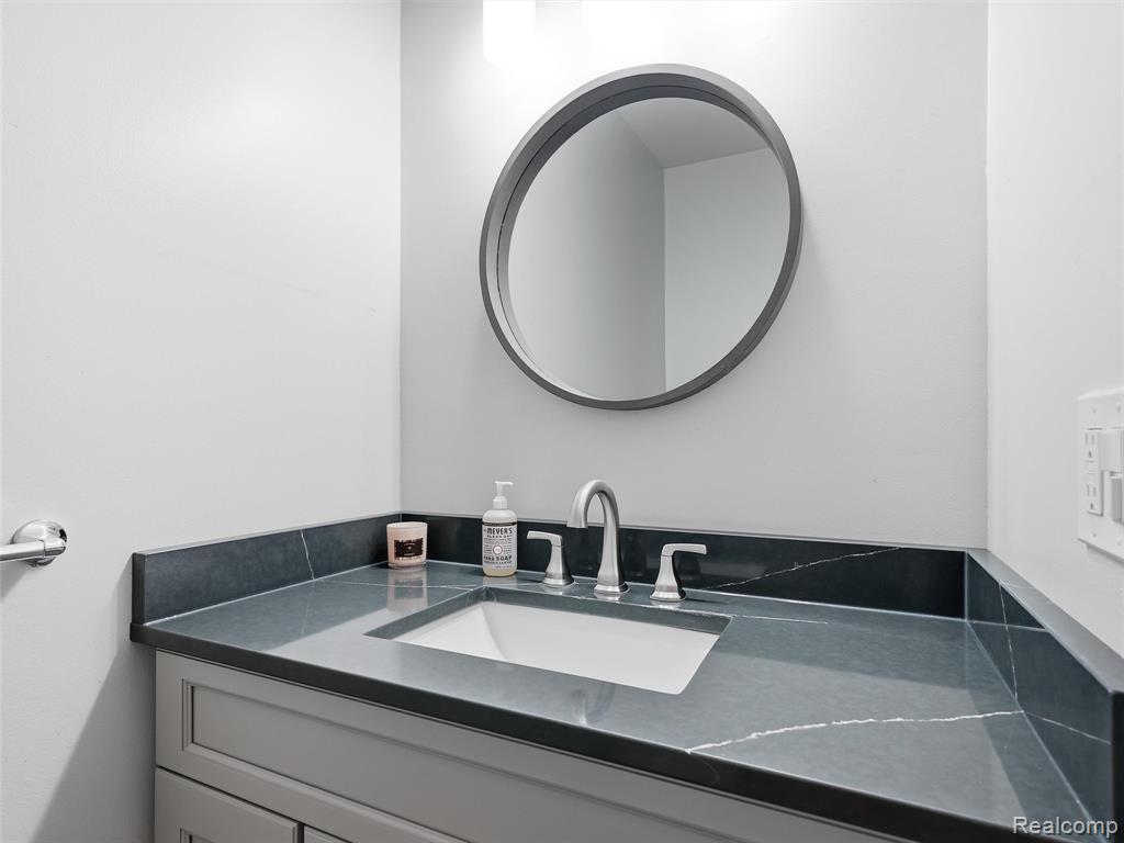 property viewer photo 43