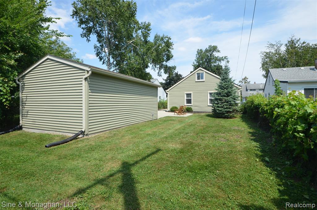 main property photo 7