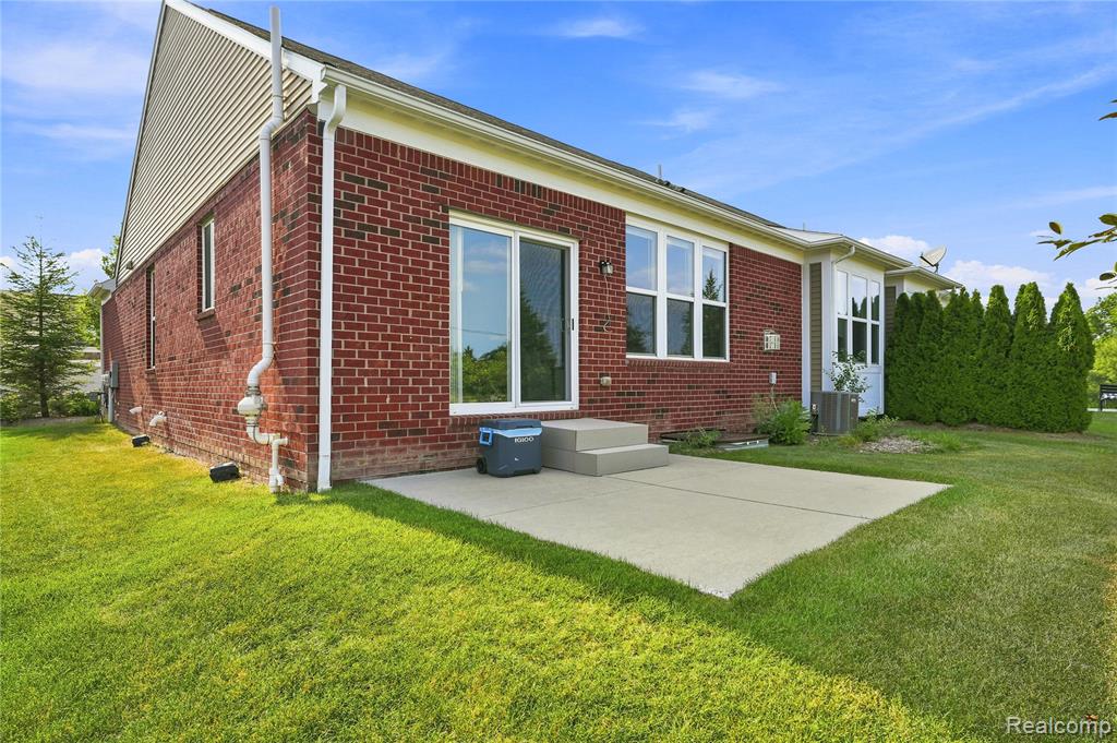 main property photo 33