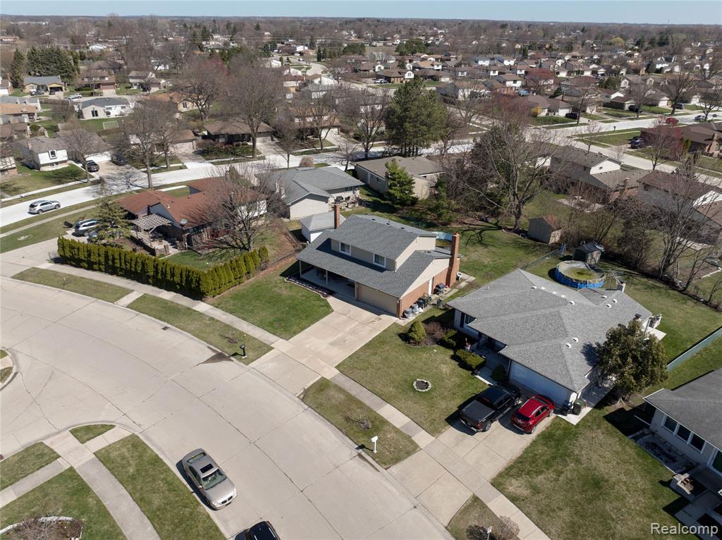 main property photo 50