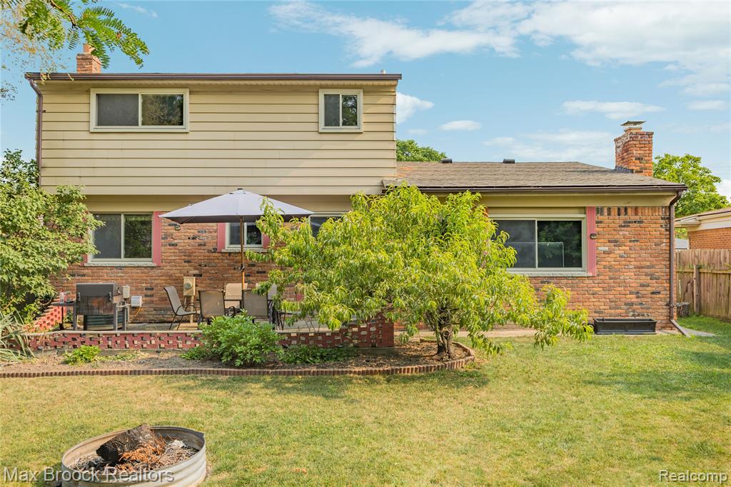 main property photo 39