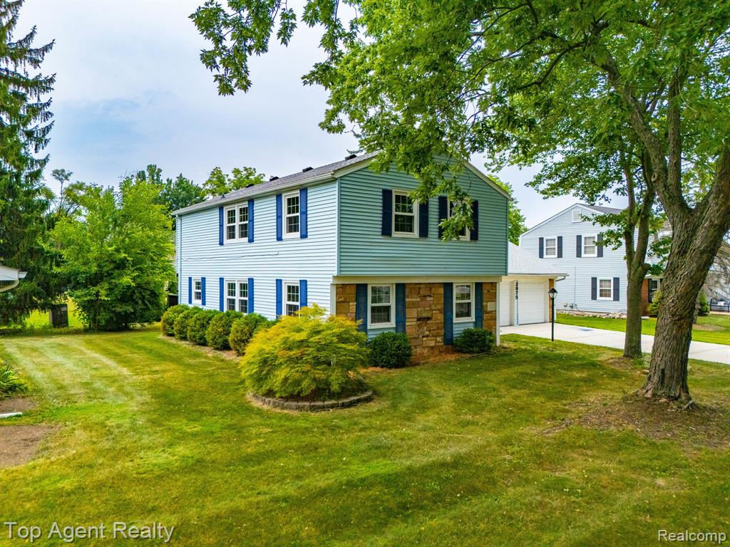 main property photo 43