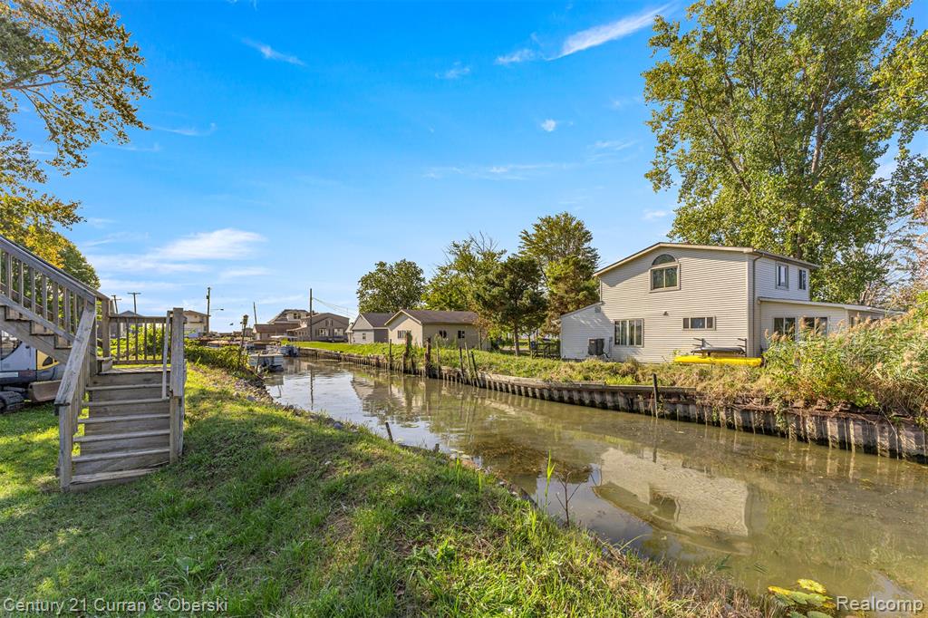 main property photo 37