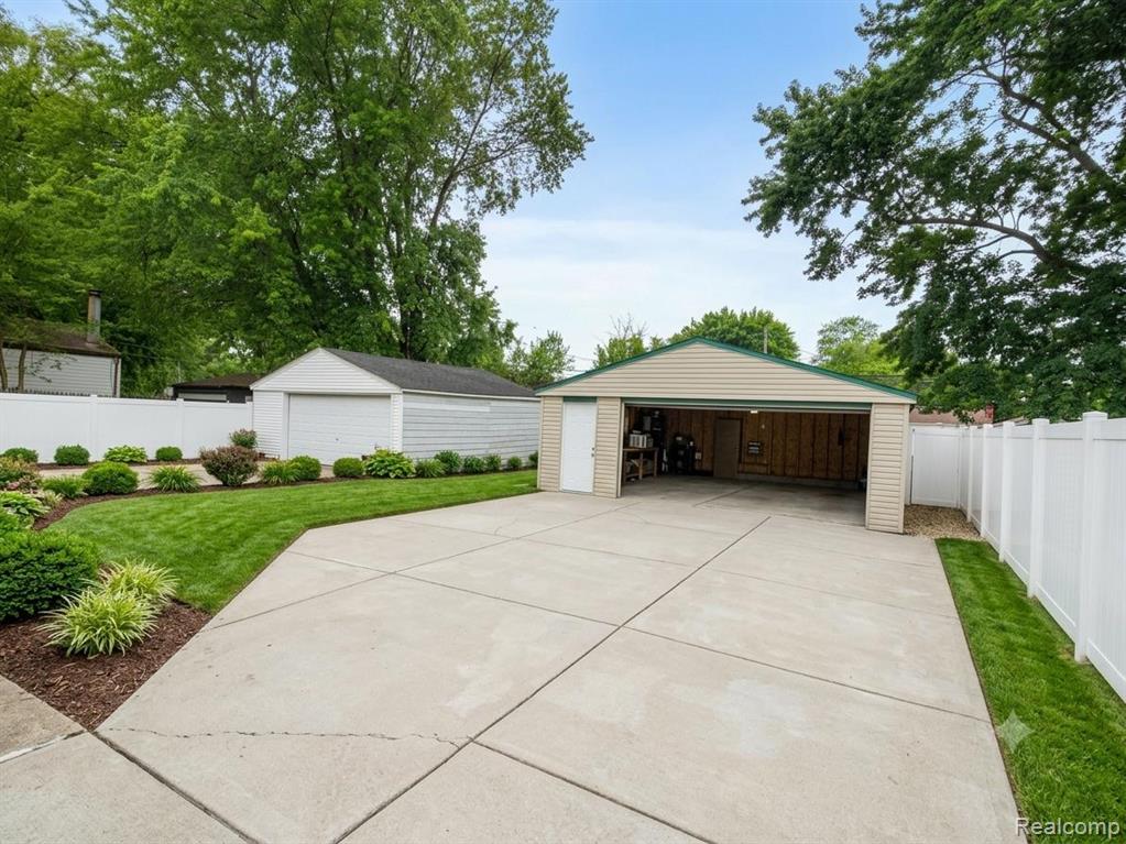 property viewer photo 7