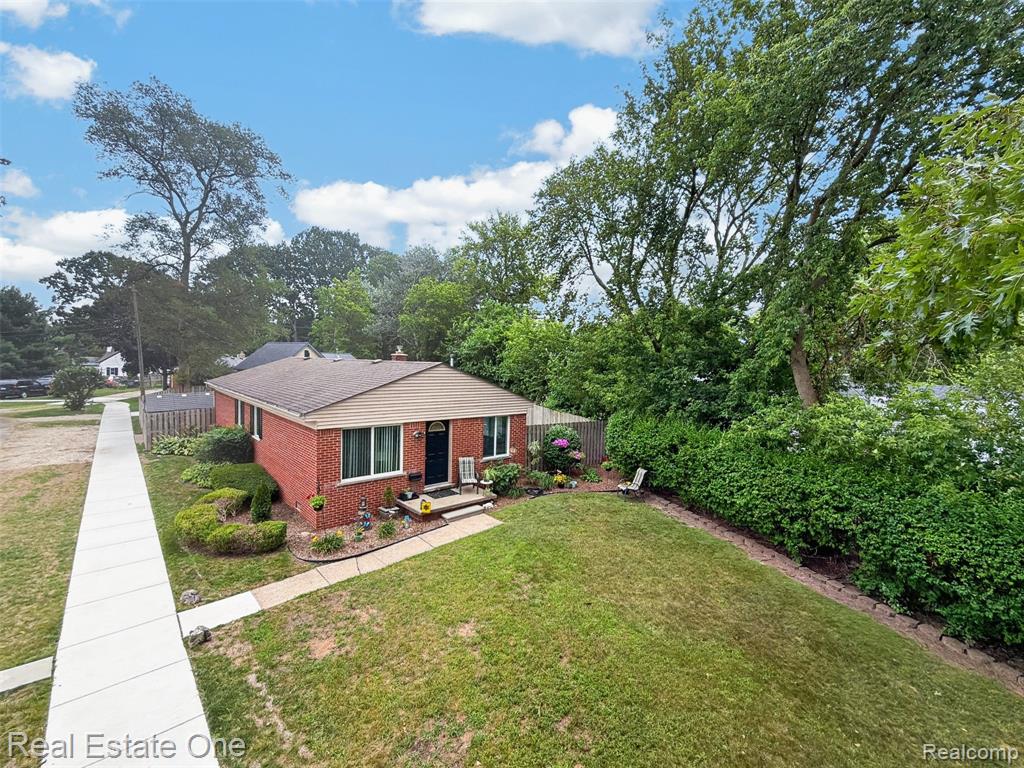 main property photo 3