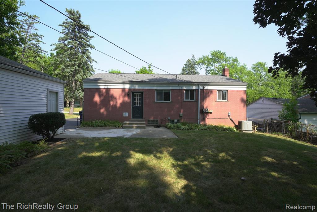 main property photo 33