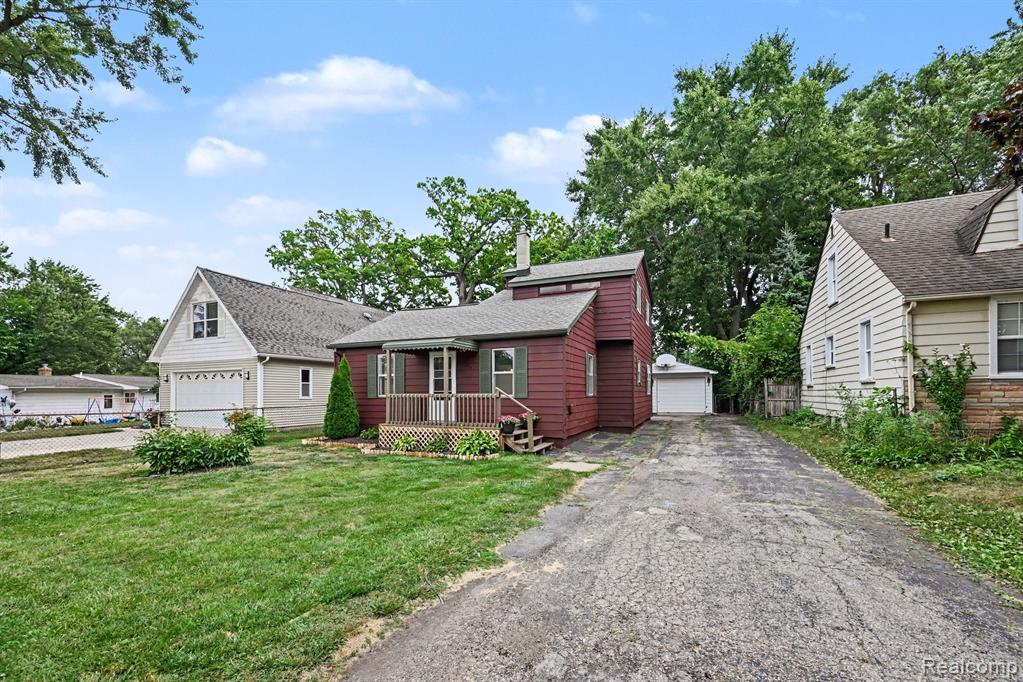 main property photo 29