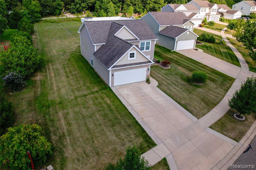 main property photo 50