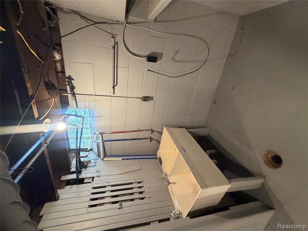 main property photo 27