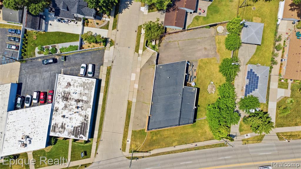 main property photo 32