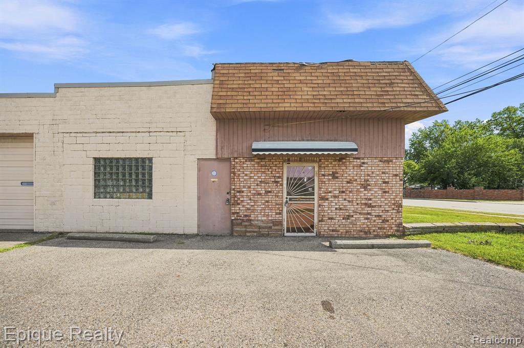 main property photo 6