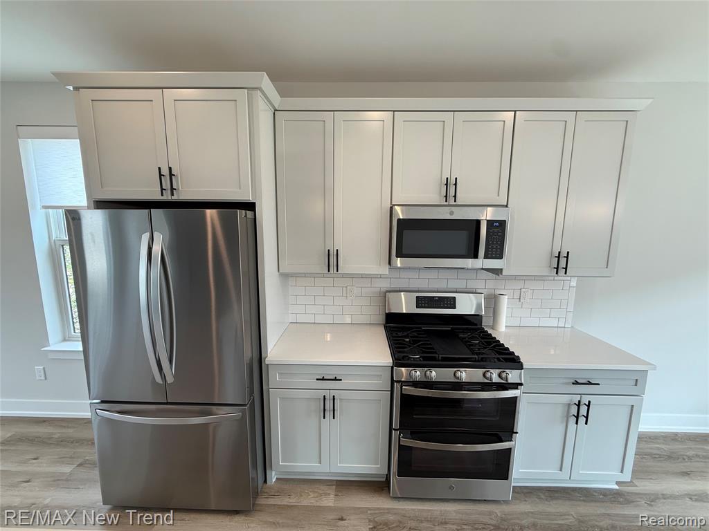 property viewer photo 9
