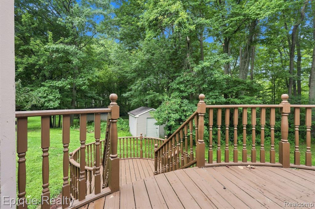 main property photo 33