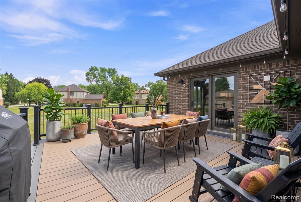 property viewer photo 2