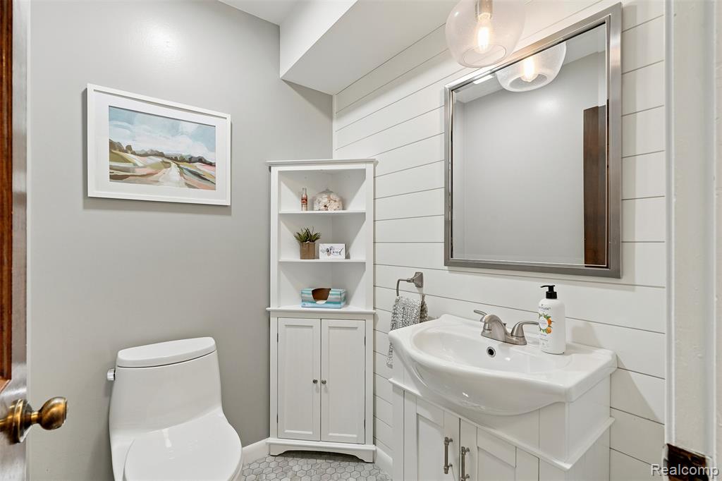 property viewer photo 20